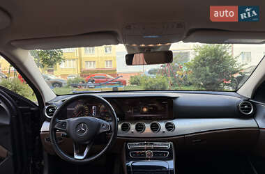 Седан Mercedes-Benz E-Class 2017 в 