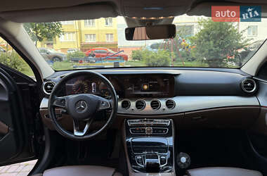 Седан Mercedes-Benz E-Class 2017 в 