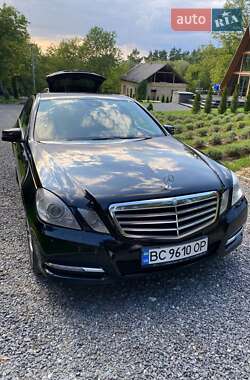 Седан Mercedes-Benz E-Class 2011 в 
