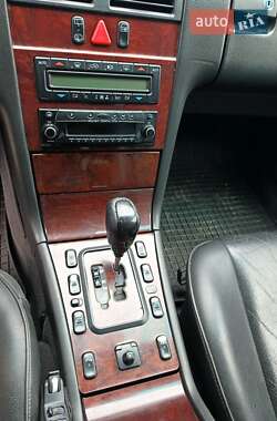 Универсал Mercedes-Benz E-Class 2002 в 