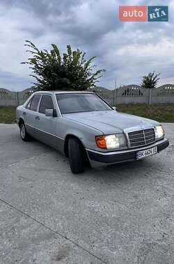 Седан Mercedes-Benz E-Class 1990 в Дубровиці