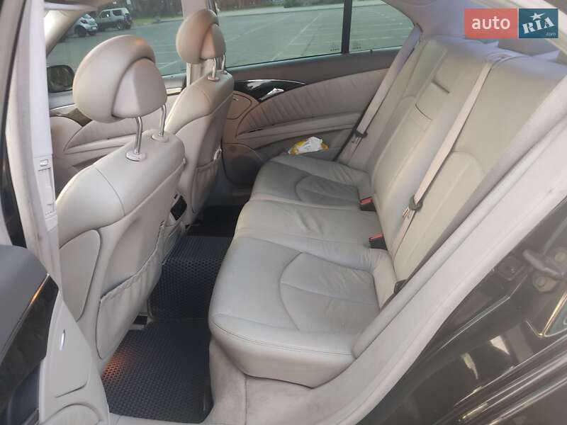 Седан Mercedes-Benz E-Class 2003 в Кривом Роге