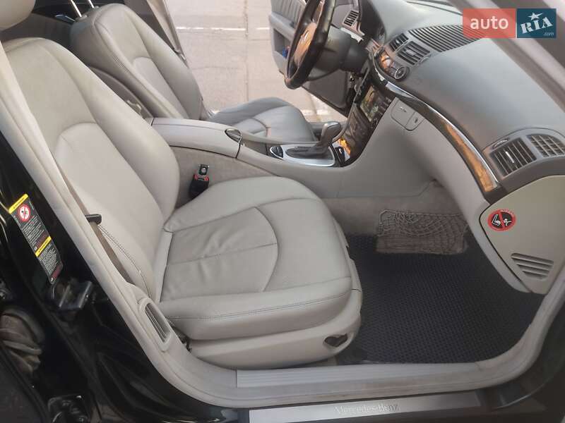 Седан Mercedes-Benz E-Class 2003 в Кривом Роге