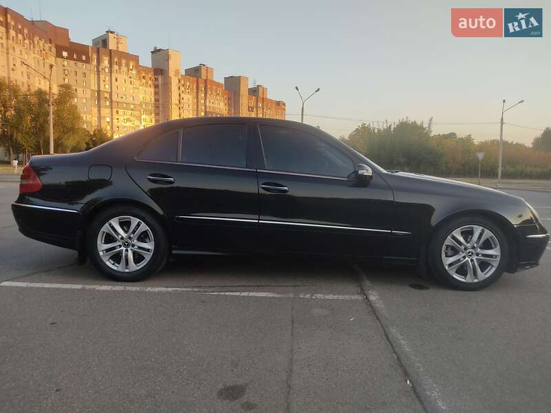 Седан Mercedes-Benz E-Class 2003 в Кривом Роге