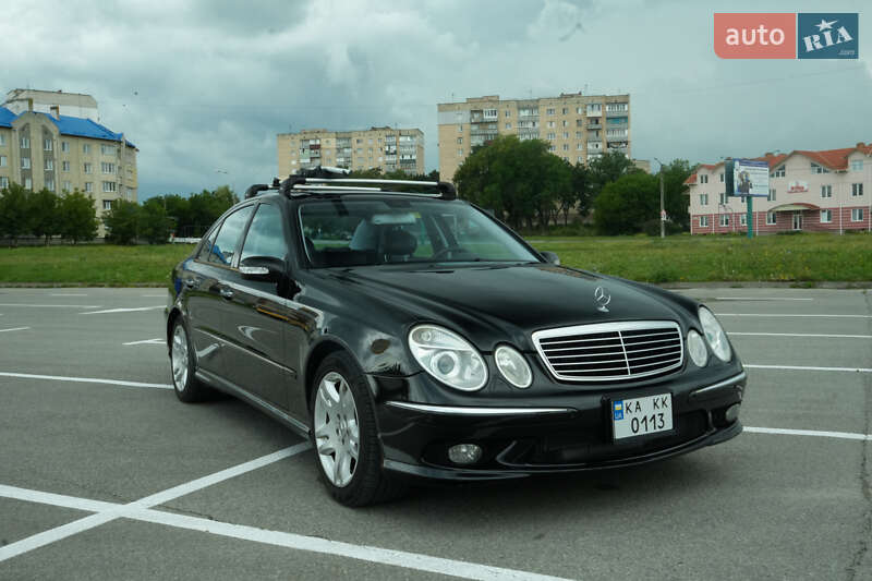 Седан Mercedes-Benz E-Class 2002 в Киеве