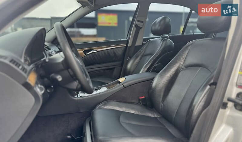 Седан Mercedes-Benz E-Class 2002 в Тернополі