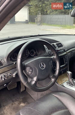 Седан Mercedes-Benz E-Class 2002 в 