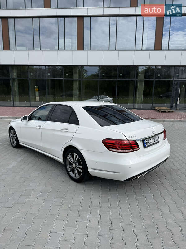 Седан Mercedes-Benz E-Class 2015 в Рівному