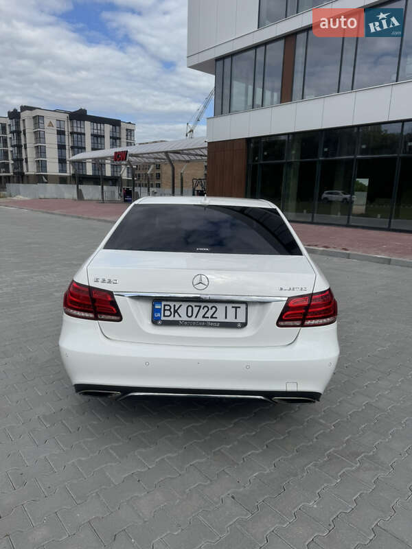 Седан Mercedes-Benz E-Class 2015 в Рівному
