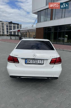 Седан Mercedes-Benz E-Class 2015 в 