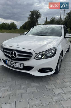 Седан Mercedes-Benz E-Class 2015 в 