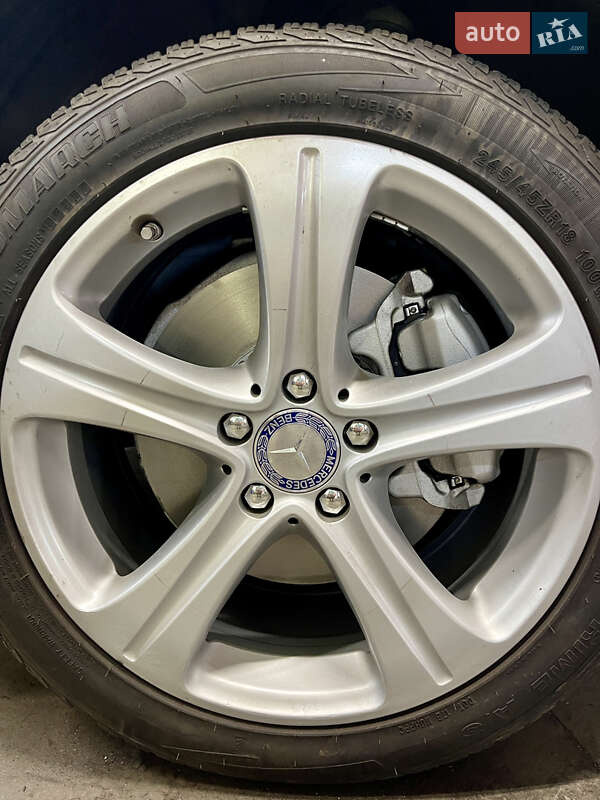 Седан Mercedes-Benz E-Class 2016 в Киеве