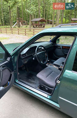 Универсал Mercedes-Benz E-Class 1995 в  фото 10 Универсал Mercedes-Benz E-Class 1995 в