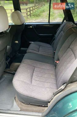 Универсал Mercedes-Benz E-Class 1995 в  фото 16 Универсал Mercedes-Benz E-Class 1995 в