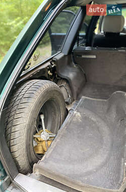 Универсал Mercedes-Benz E-Class 1995 в  фото 18 Универсал Mercedes-Benz E-Class 1995 в