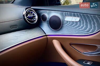Купе Mercedes-Benz E-Class 2021 в 