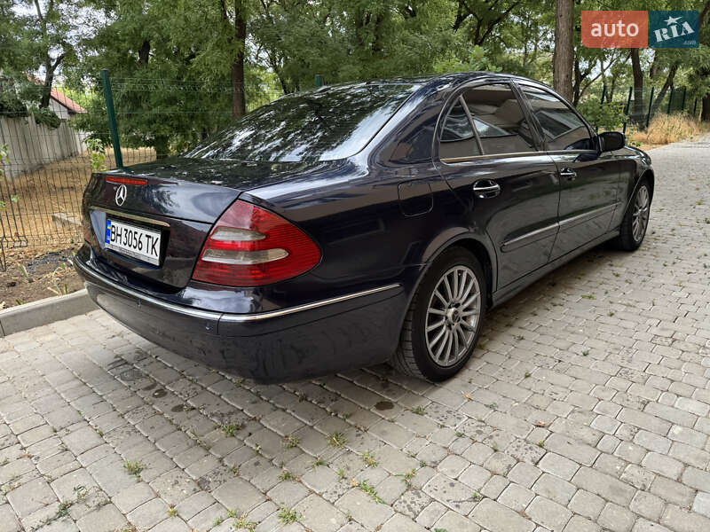 Mercedes-Benz E-Class 2002
