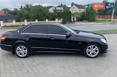 Седан Mercedes-Benz E-Class 2010 в 
