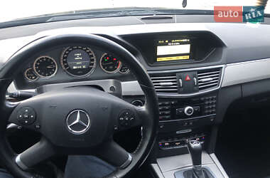 Седан Mercedes-Benz E-Class 2010 в 