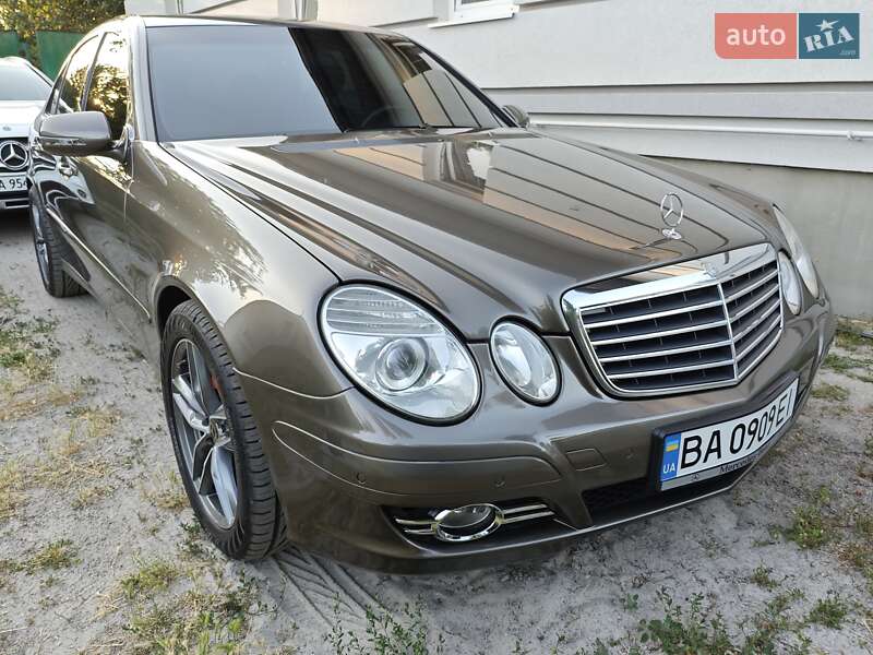 Седан Mercedes-Benz E-Class 2007 в 
