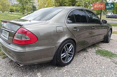 Седан Mercedes-Benz E-Class 2007 в 
