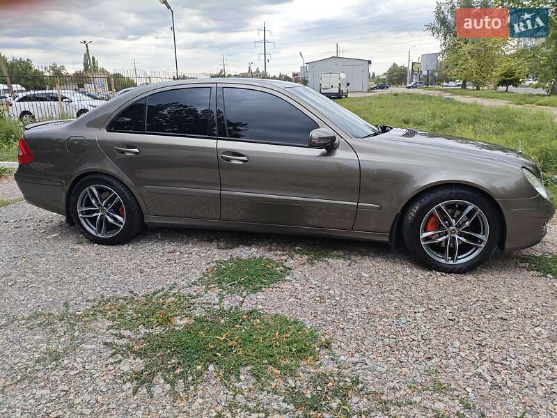 Седан Mercedes-Benz E-Class 2007 в Кропивницком
