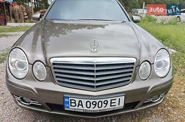 Седан Mercedes-Benz E-Class 2007 в 
