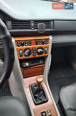 Седан Mercedes-Benz E-Class 1994 в 