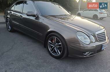 Седан Mercedes-Benz E-Class 2007 в 