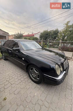 Седан Mercedes-Benz E-Class 1997 в 