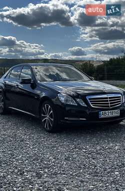 Седан Mercedes-Benz E-Class 2011 в Могилев-Подольске