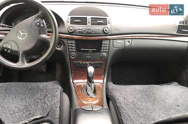 Седан Mercedes-Benz E-Class 2002 в 