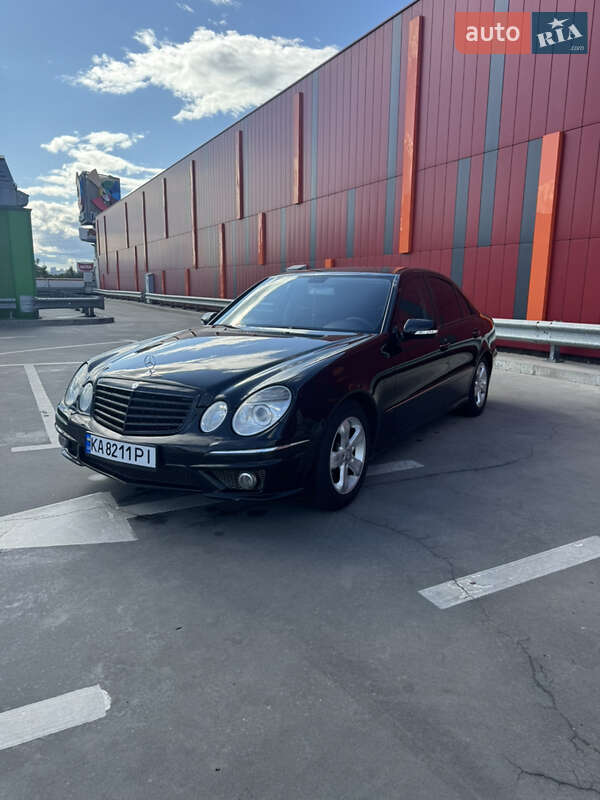 Седан Mercedes-Benz E-Class 2006 в Киеве
