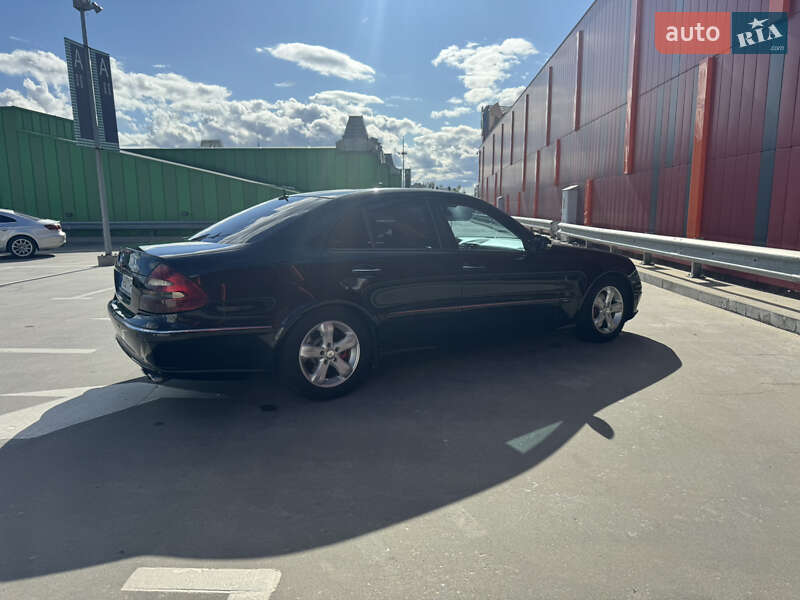 Седан Mercedes-Benz E-Class 2006 в Киеве