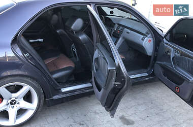 Седан Mercedes-Benz E-Class 2000 в 