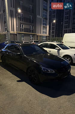 Седан Mercedes-Benz E-Class 2016 в Києві