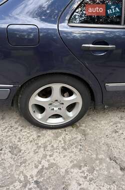 Седан Mercedes-Benz E-Class 1998 в 
