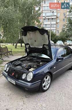 Седан Mercedes-Benz E-Class 1998 в 