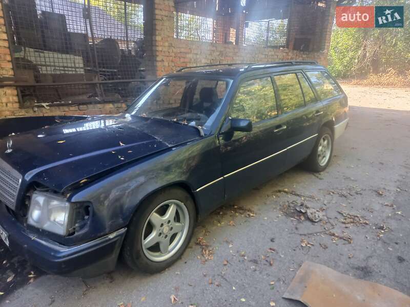 Универсал Mercedes-Benz E-Class 1993 в 
