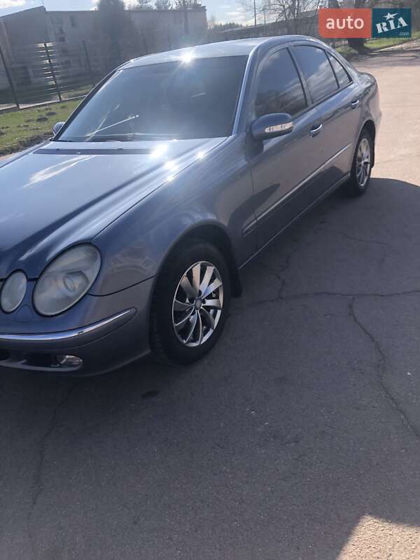 Седан Mercedes-Benz E-Class 2005 в Славутичі
