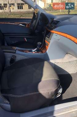 Седан Mercedes-Benz E-Class 2005 в 