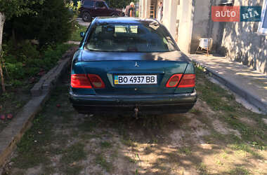 Седан Mercedes-Benz E-Class 1996 в 