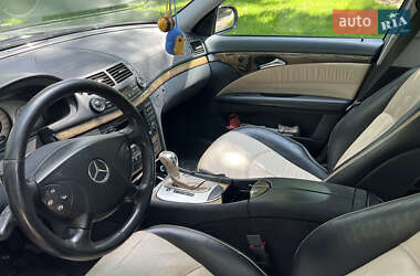Седан Mercedes-Benz E-Class 2005 в 