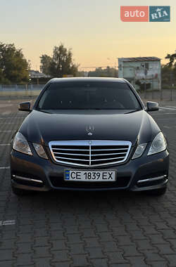 Седан Mercedes-Benz E-Class 2012 в Черновцах