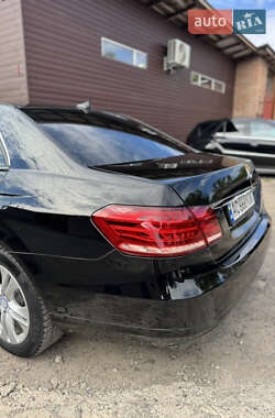 Седан Mercedes-Benz E-Class 2010 в 