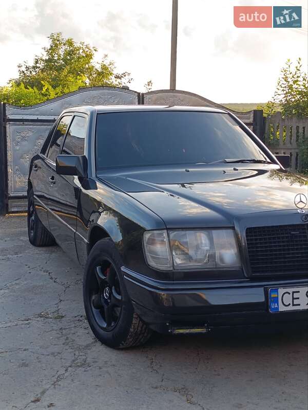 Mercedes-Benz E-Class 1992