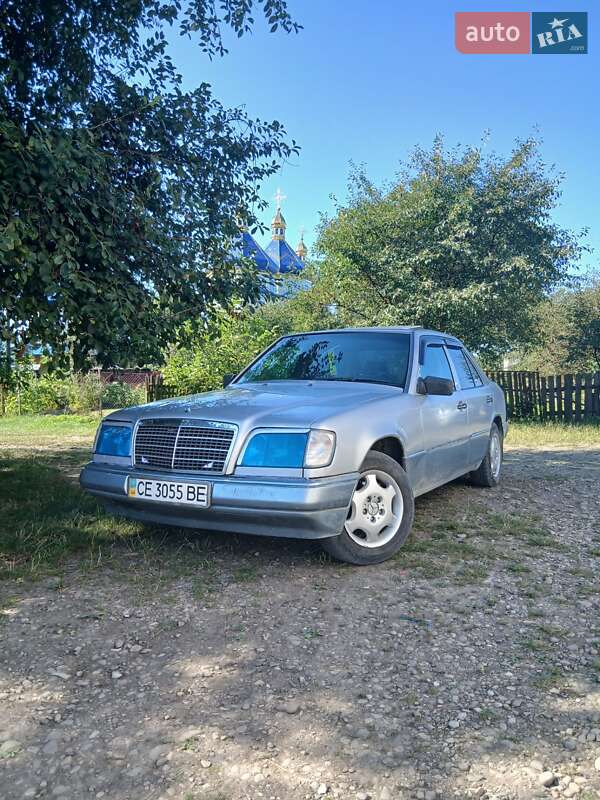 Mercedes-Benz E-Class 1993