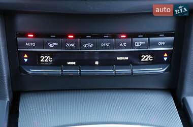Седан Mercedes-Benz E-Class 2016 в 