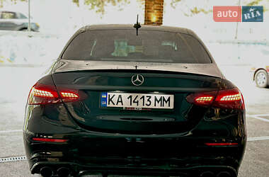 Седан Mercedes-Benz E-Class 2017 в 
