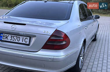 Седан Mercedes-Benz E-Class 2002 в 
